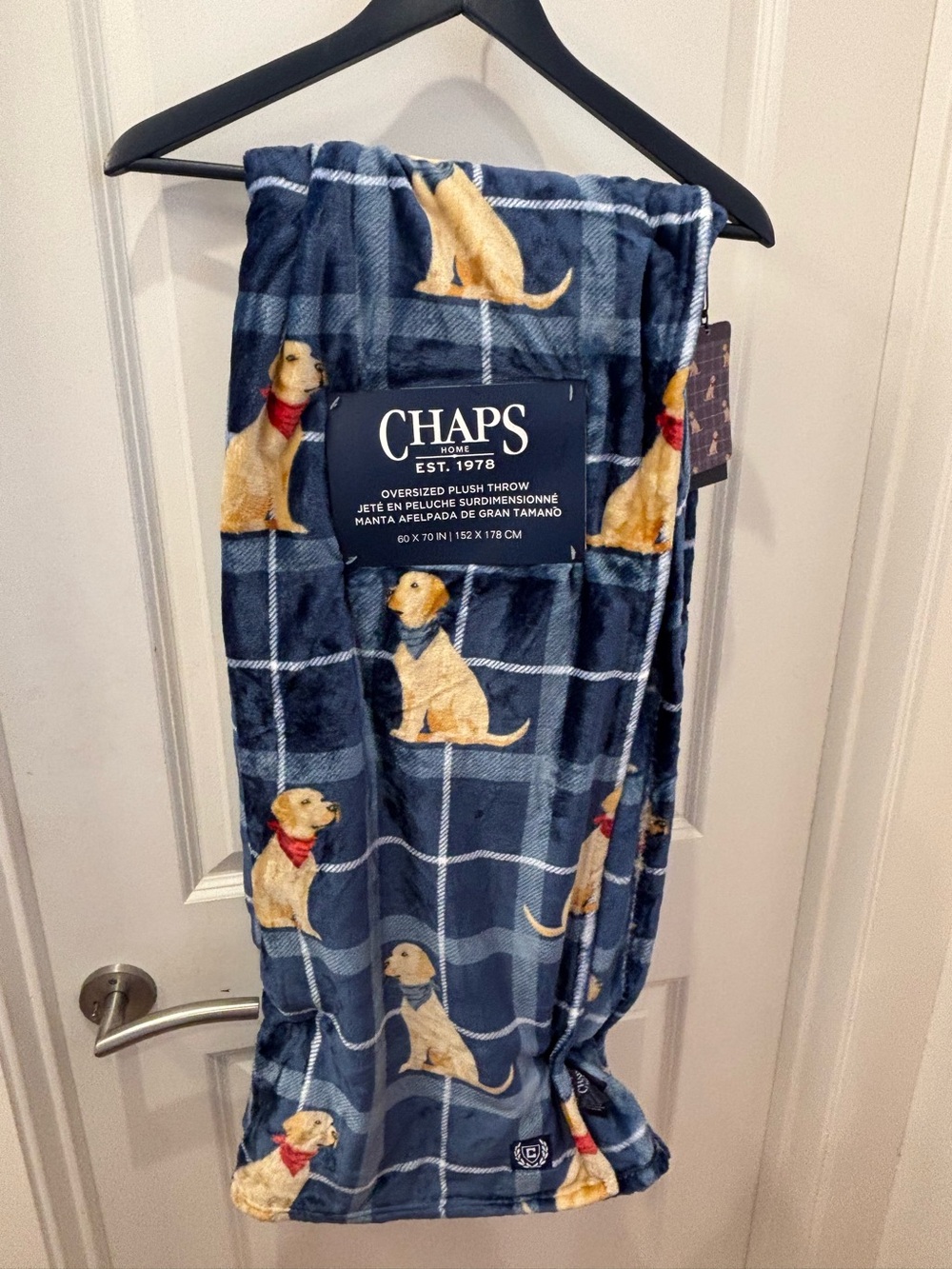 NWT Chaps Soft Navy plaid Plush Dog Pattern Throw Blanket with Yellow Labs